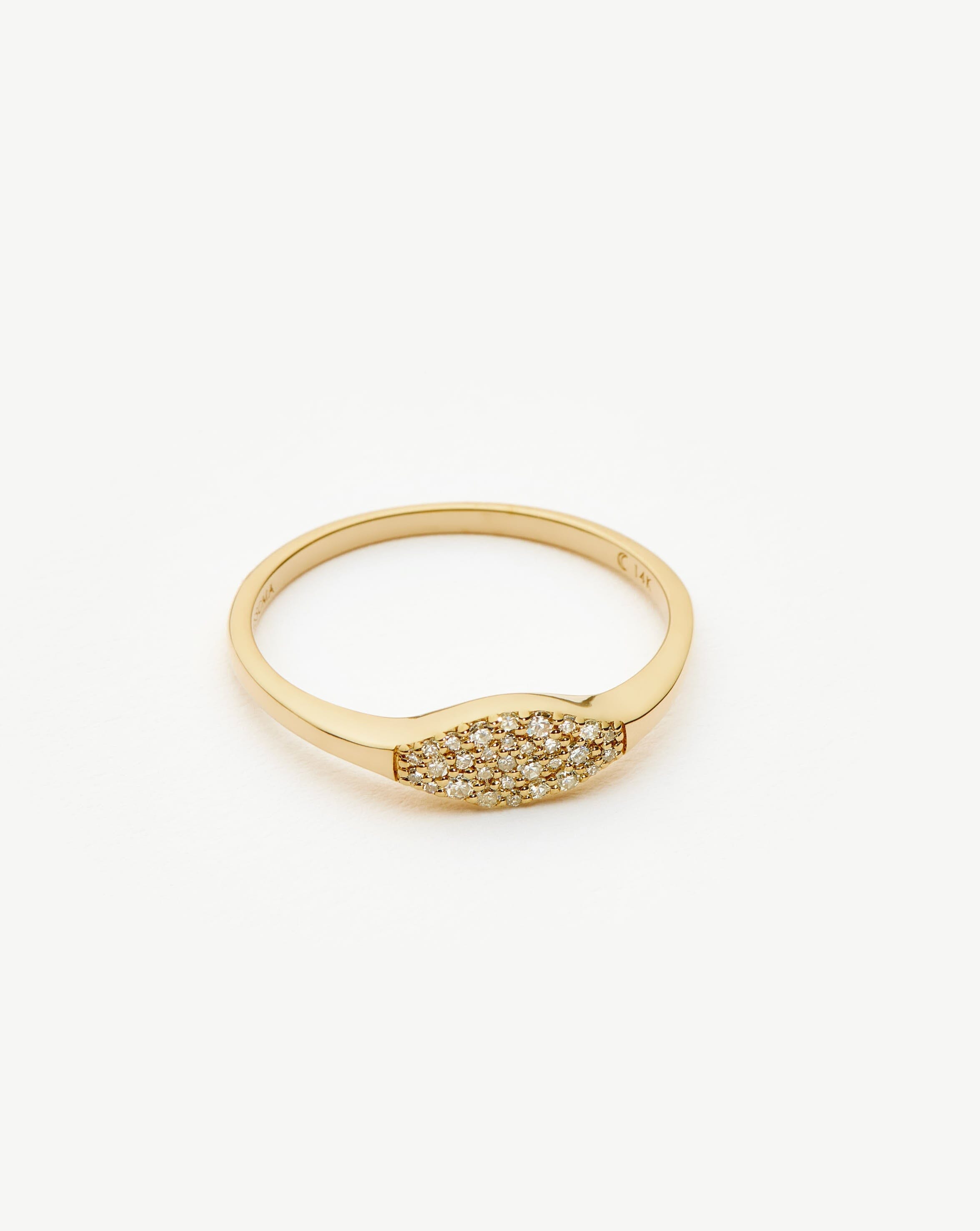 Missoma Diamond Signet sormus 9k keltakulta timantti