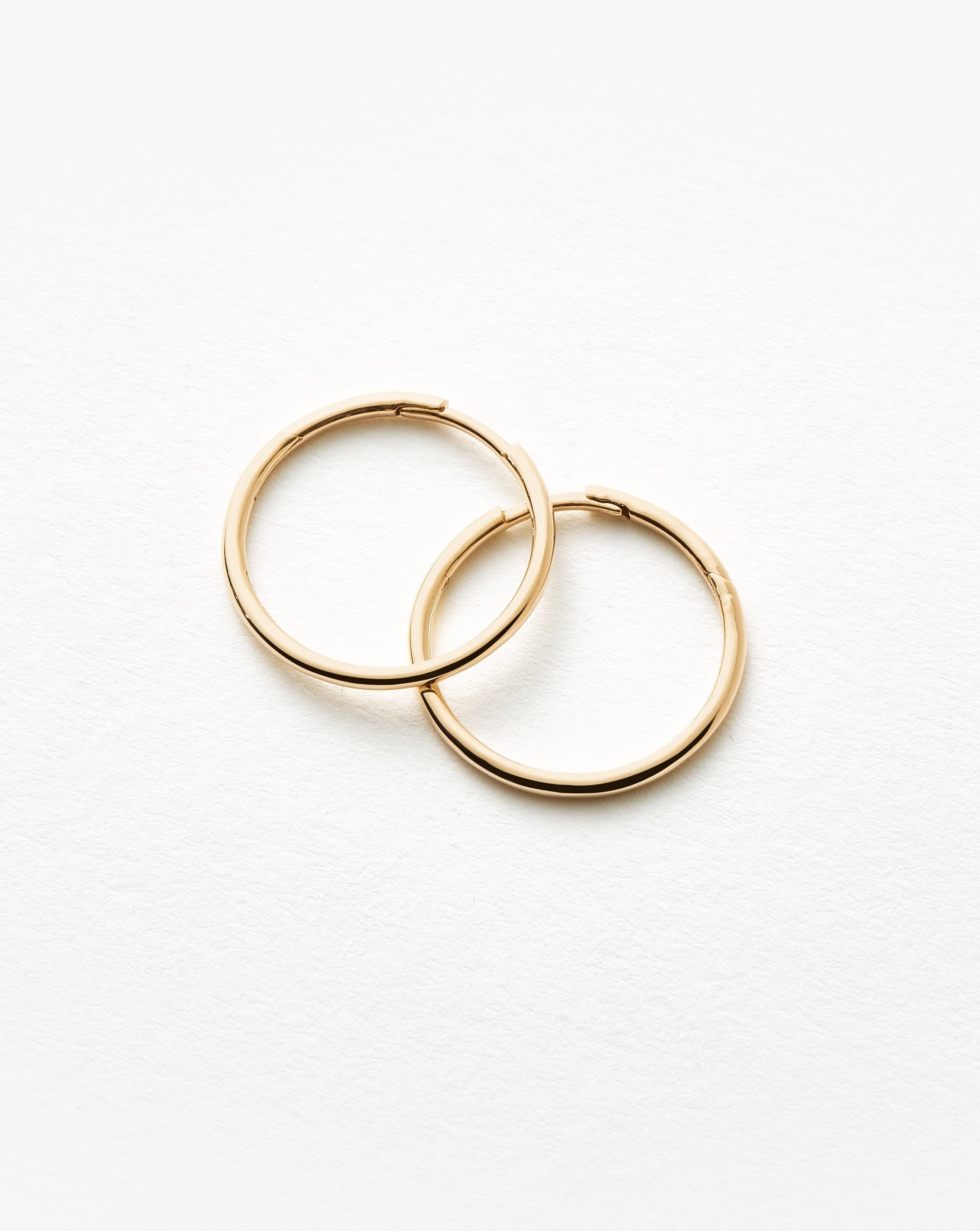Missoma Classic Small rengaskorvakorut 9ct kulta