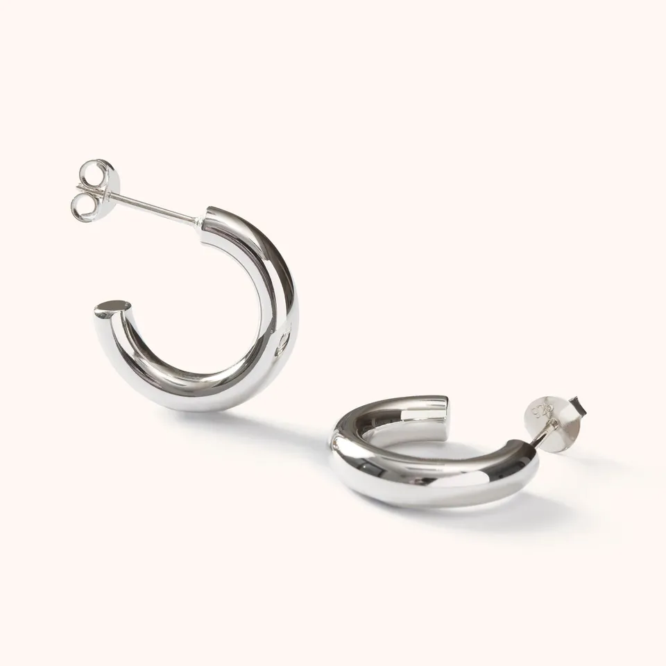 Muru Chunky Hoop korvakorut hopea leveä rengas