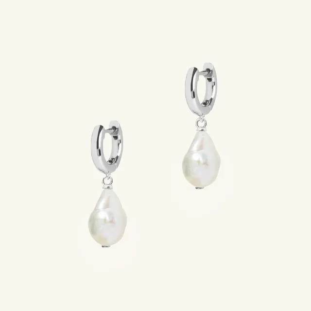 Muru Freshwater Pearl korvakorut hopea helmipisara