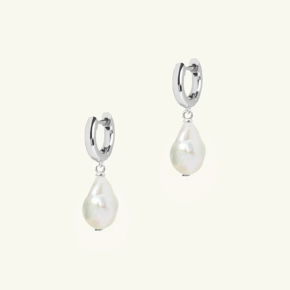 Muru Freshwater Pearl korvakorut hopea helmipisara