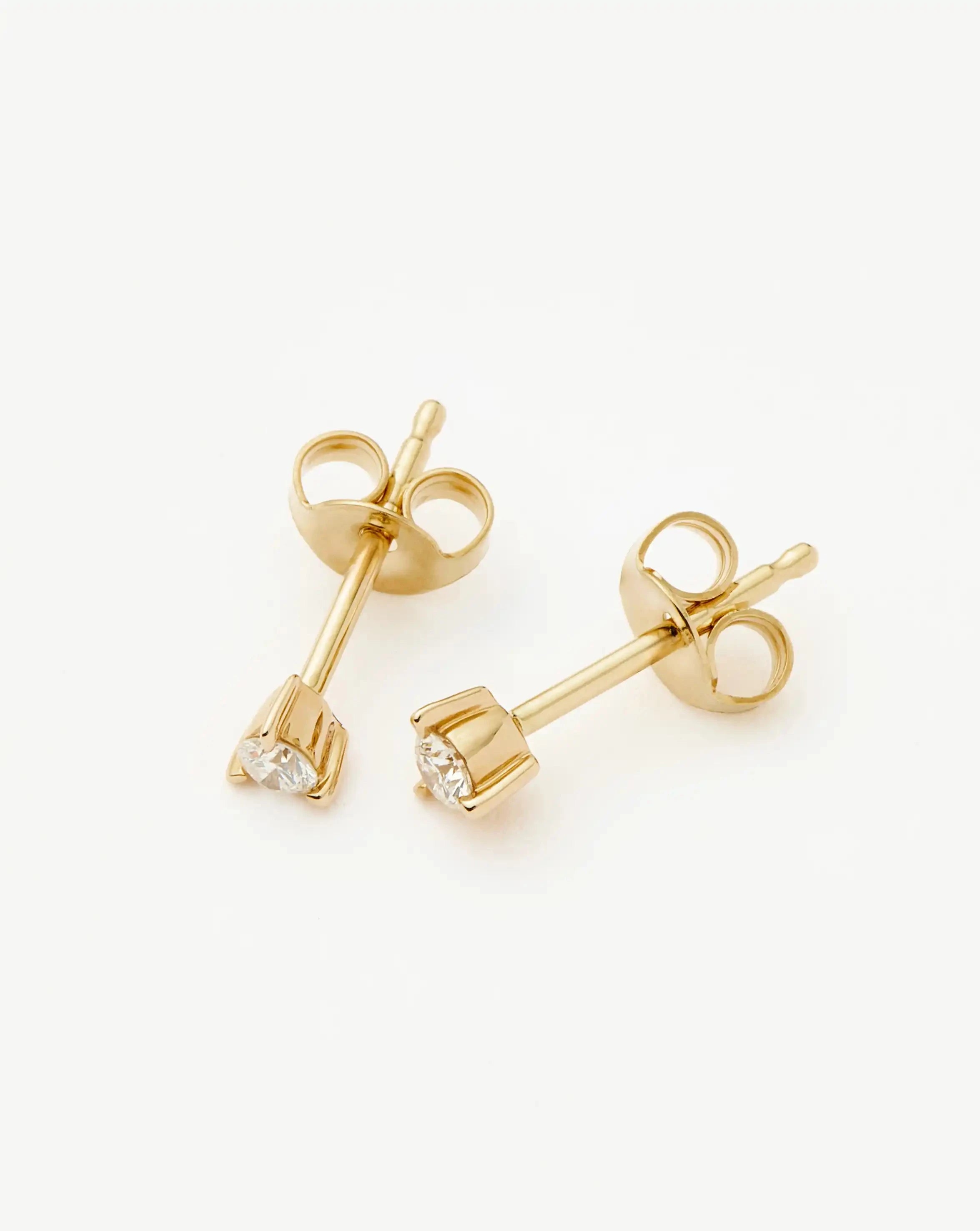 MISSOMA Small Solitaire Diamond nappikorvakorut 9k kulta