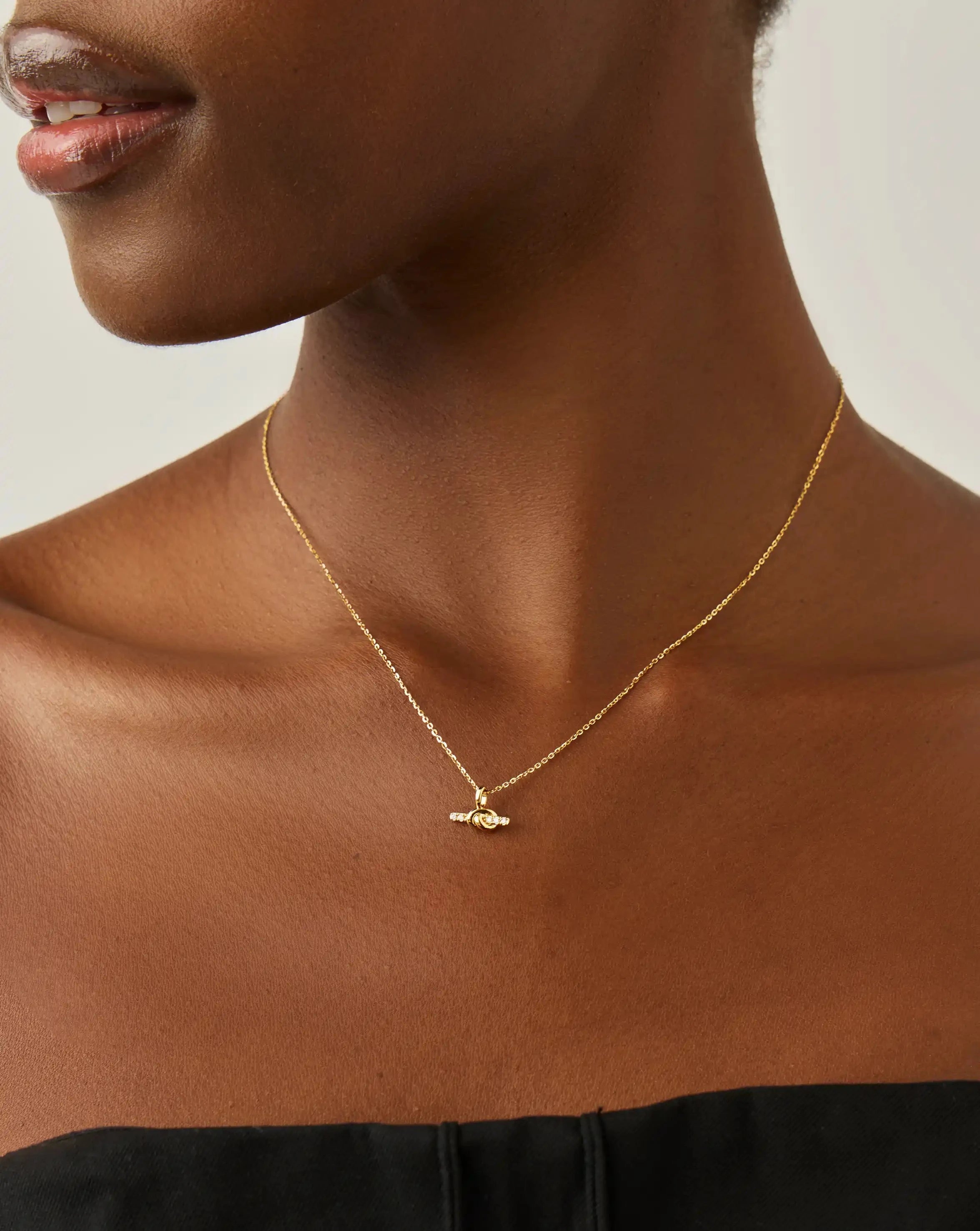 Missoma Lucy Williams T-Bar kaulakoru 14ct kulta timantti