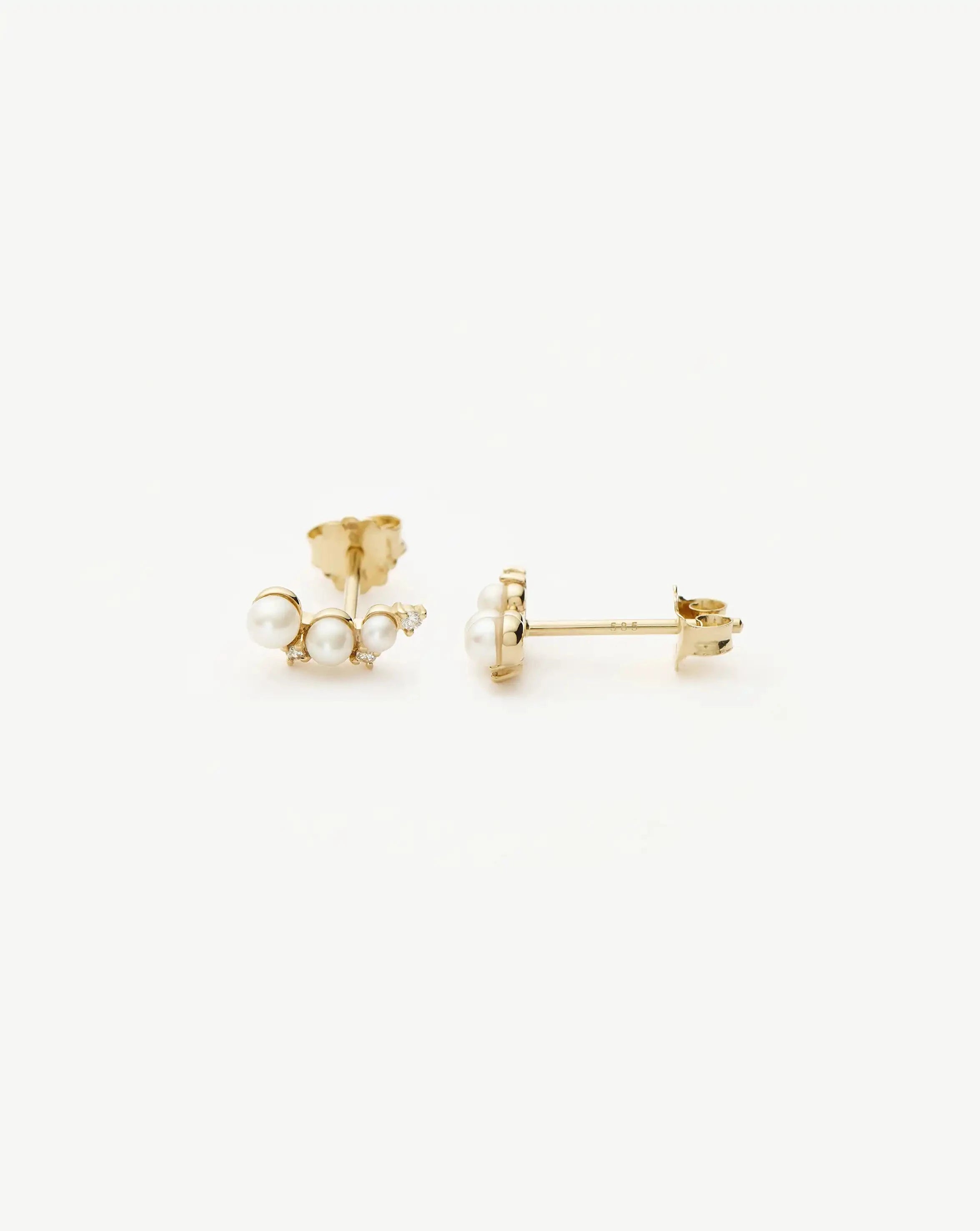Missoma Diamond Pearl nappikorvakorut 9k kulta
